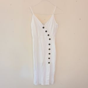 Forever 21 Contemporary White Midi Dress Size small